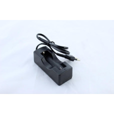 Зарядний пристрій на 1x18650 від мережі 220V SINGLE 180653